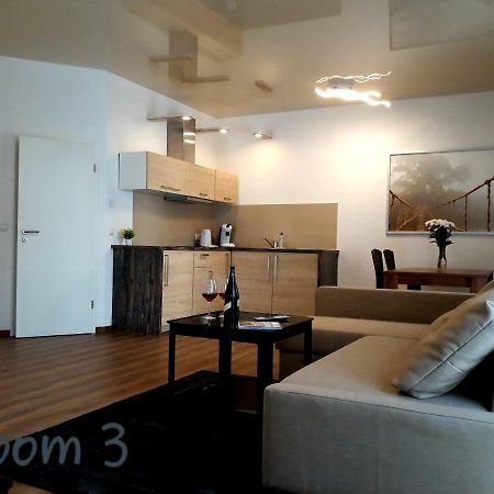 Modernes Apartment Metzingen Mittelstadt Buitenkant foto