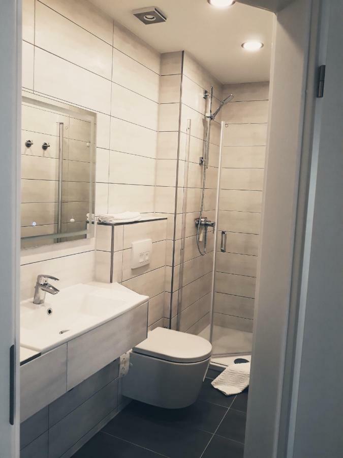 Modernes Apartment Metzingen Mittelstadt Buitenkant foto