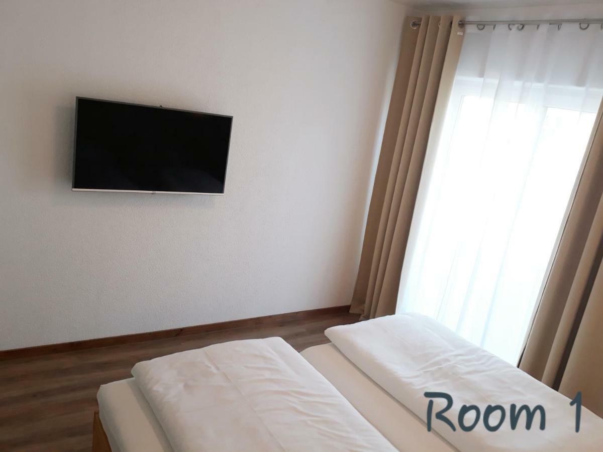 Modernes Apartment Metzingen Mittelstadt Buitenkant foto